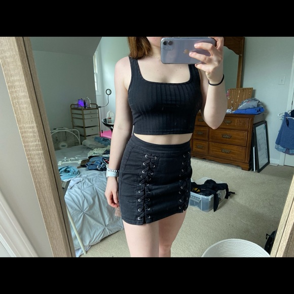 Black skirt - Picture 4 of 4